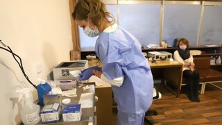 MZ: Covid môže mať dlhodobé vedľajšie účinky, vakcína ich nemá