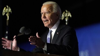 Biden predstavil záchranný balík, zvýšil by aj minimálnu mzdu