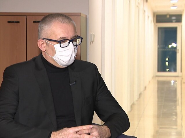 Za oponou s Miroslavom Kollárom