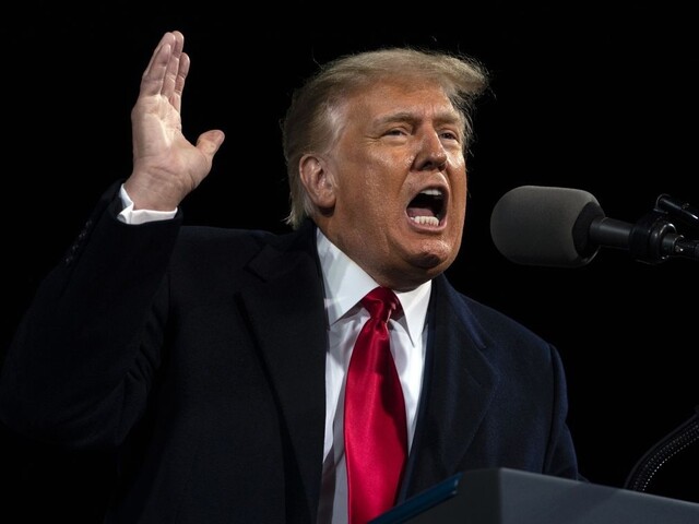 Trump zrušil zákaz vstupu pre Európanov. Biden nesúhlasí