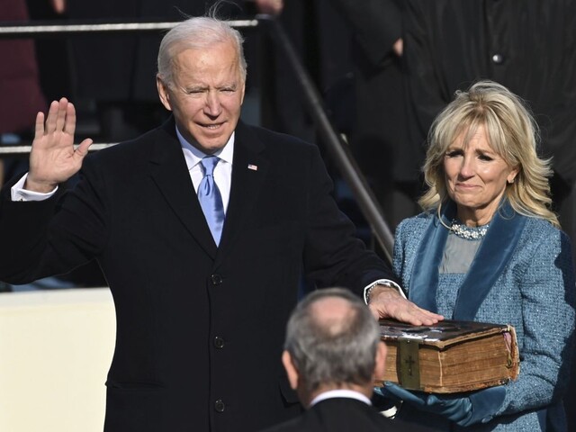 Spojené štáty majú nového prezidenta, Joe Biden zložil prísahu