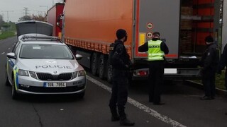 Česká polícia zintenzívnila na niektorých priechodoch kontroly