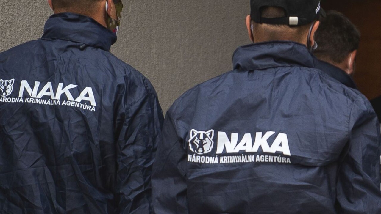 NAKA udrela v rámci akcie Plevel 2. Zadržala i emeritnú sudkyňu