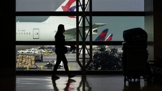 Po prílete do USA budete musieť do karantény, oznámil Biden