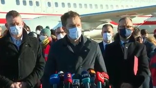 Poliaci nám podali pomocnú ruku, Matovič privítal prvých lekárov