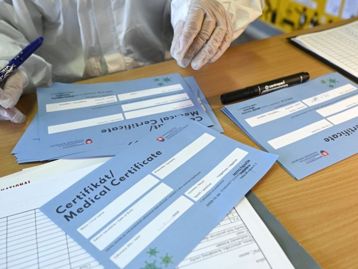 Skríning odhalil nové ohniská, červené okresy čaká ďalšie kolo