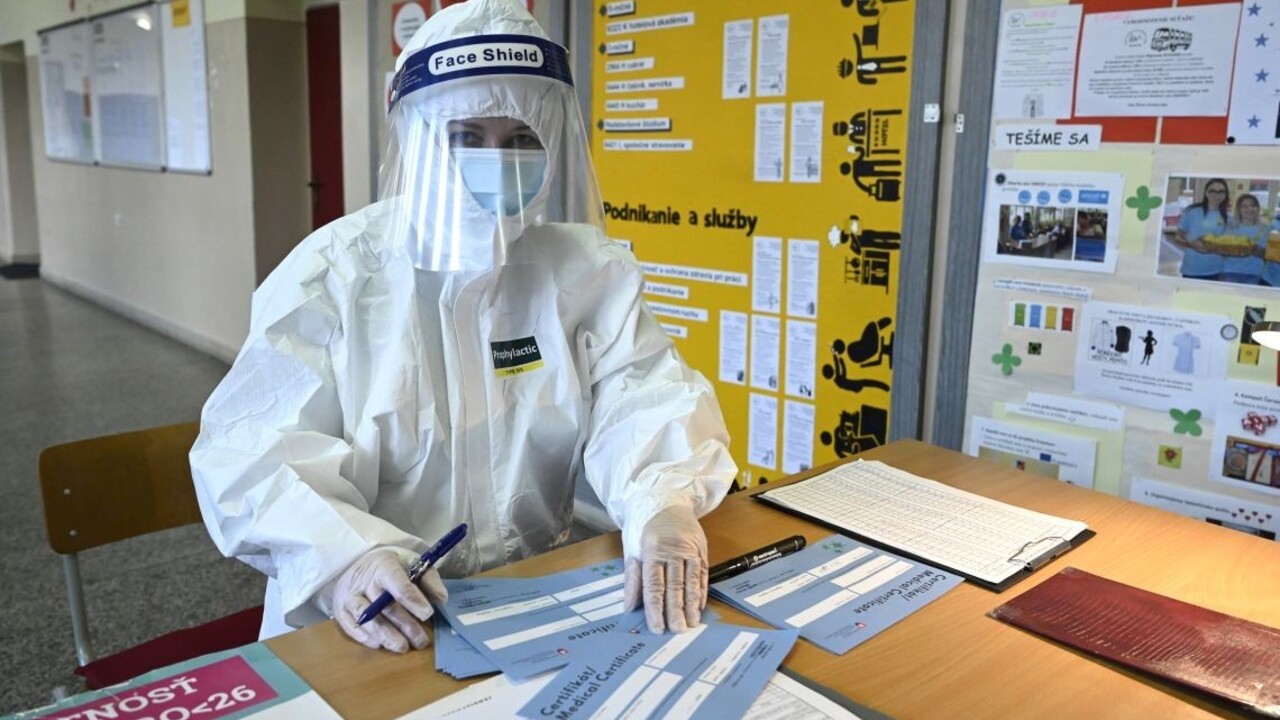 Mali ste pozitívny test? Ako je to s karanténou a vašou rodinou