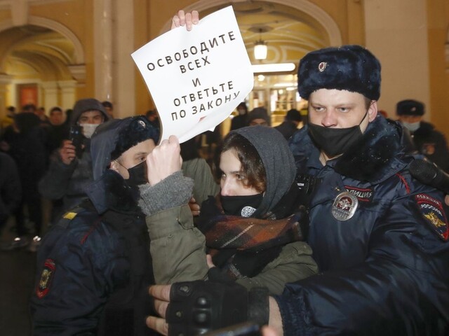 Putin prirovnal protesty k útoku na Kapitol, EÚ sa na sankciách nedohodla