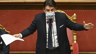 Taliansky premiér podá demisiu, vládu chce opäť zostaviť on