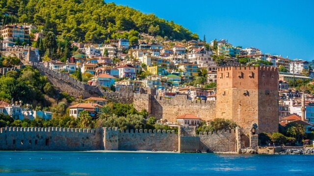 alanya-depositphotos-39905477-ds_0a140371-00a9-81a9.jpg