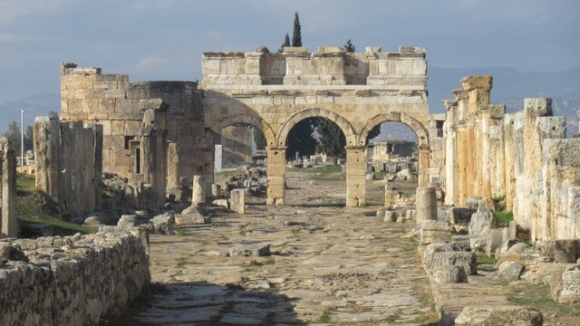hierapolis_0a140370-0d49-5a14.jpg