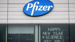 Švédi pozastavili platby Pfizeru, príčinou sú nejasné inštrukcie