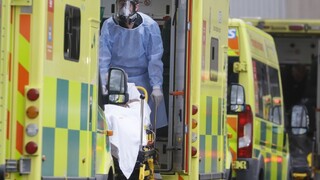 Vo svete sa nakazilo už vyše 100 miliónov ľudí, Británia je kritická