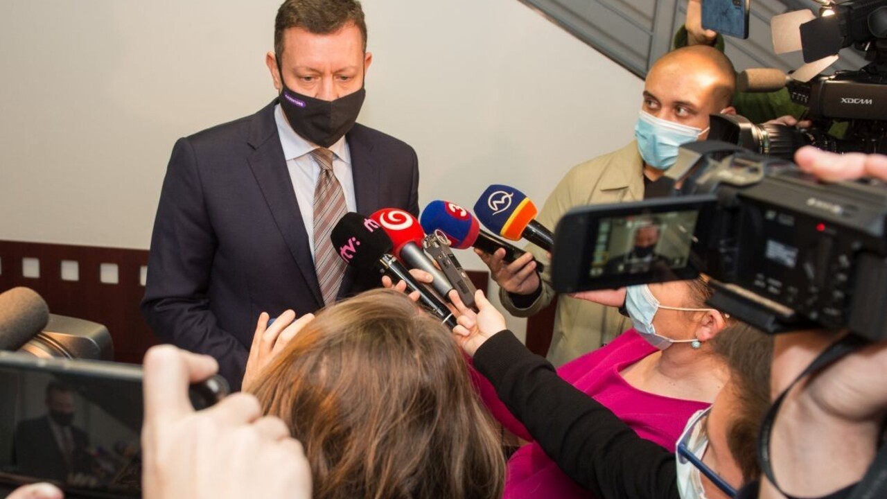 Ako to bolo s previerkou Lipšica? Krajniak nevolal, reaguje NBÚ