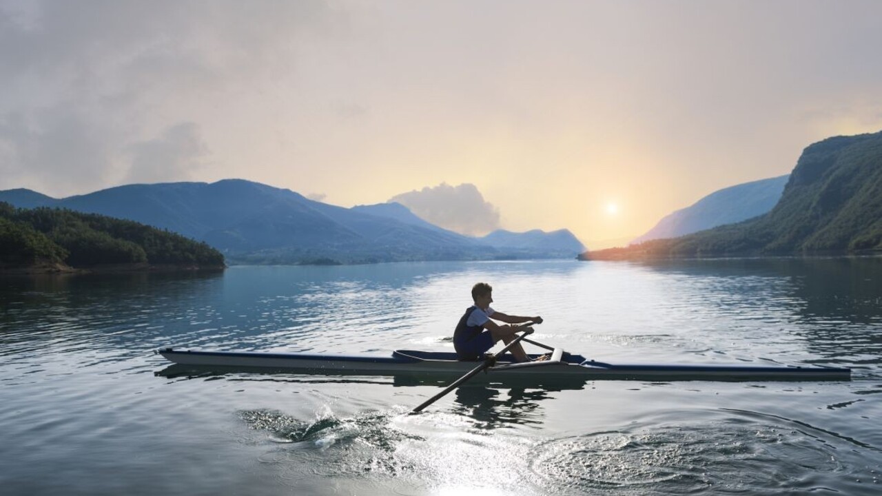 Rady ako cvičiť na veslovacom trenažéri - ideálnom fitness spoločníkovi