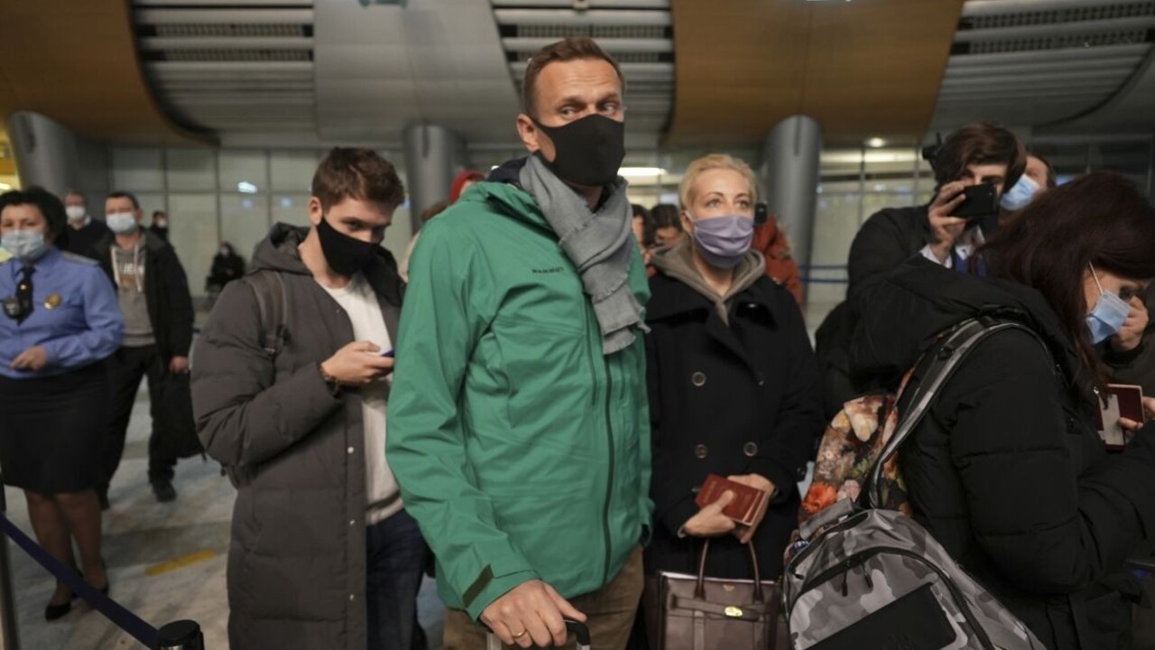 Prehľadali byt Navaľného, ide vraj o porušenie epidemiologických nariadení