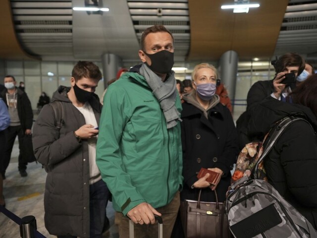 Prehľadali byt Navaľného, ide vraj o porušenie epidemiologických nariadení