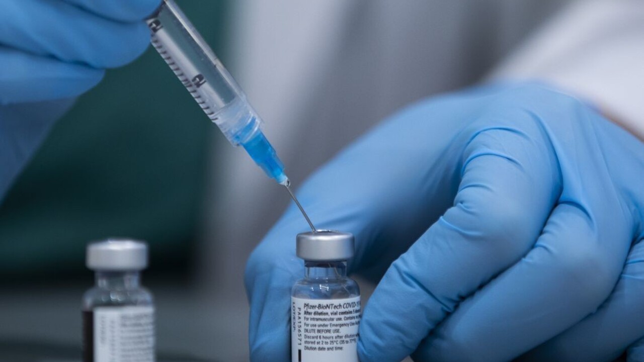 Odporúčajú pozastavenie očkovania, Česko má nedostatok vakcín