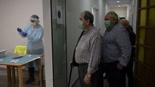 S dodávkou vakcín je problém. Pri Madride pozastavili očkovanie