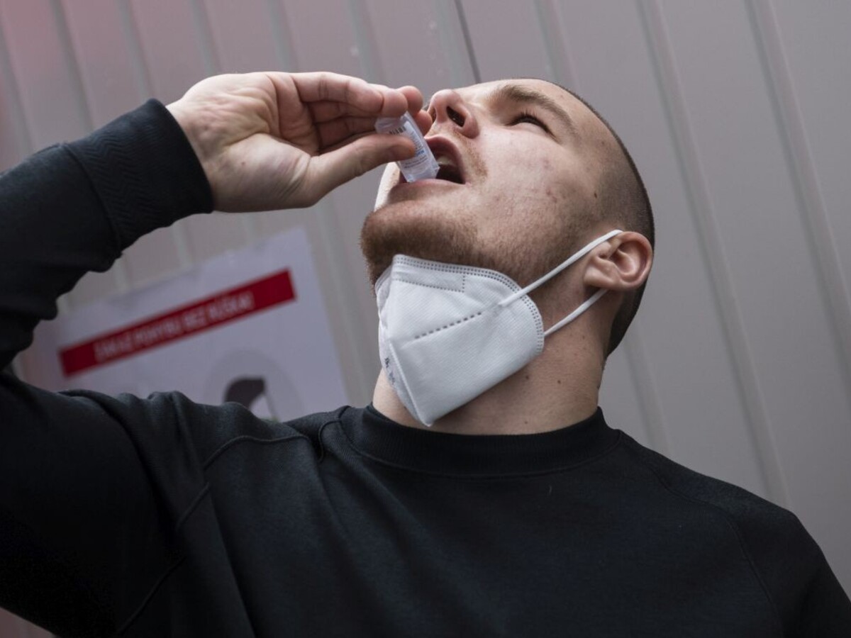 Sliny či žuvanie tampónu. Testujú nové spôsoby odberu vzoriek