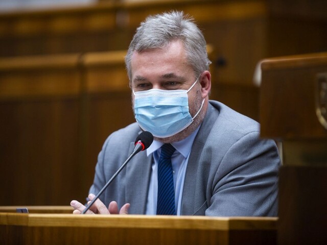 Dostál nechce meniť otázku národnosti v sčítaní obyvateľstva