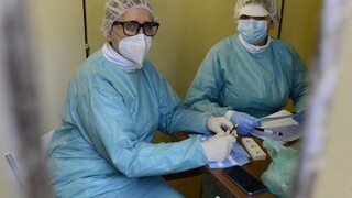 Testovať budú aj v zelených okresoch, za otestovaného dostanú päť eur