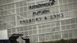 AstraZeneca prešla. Schválili tretiu vakcínu proti koronavírusu