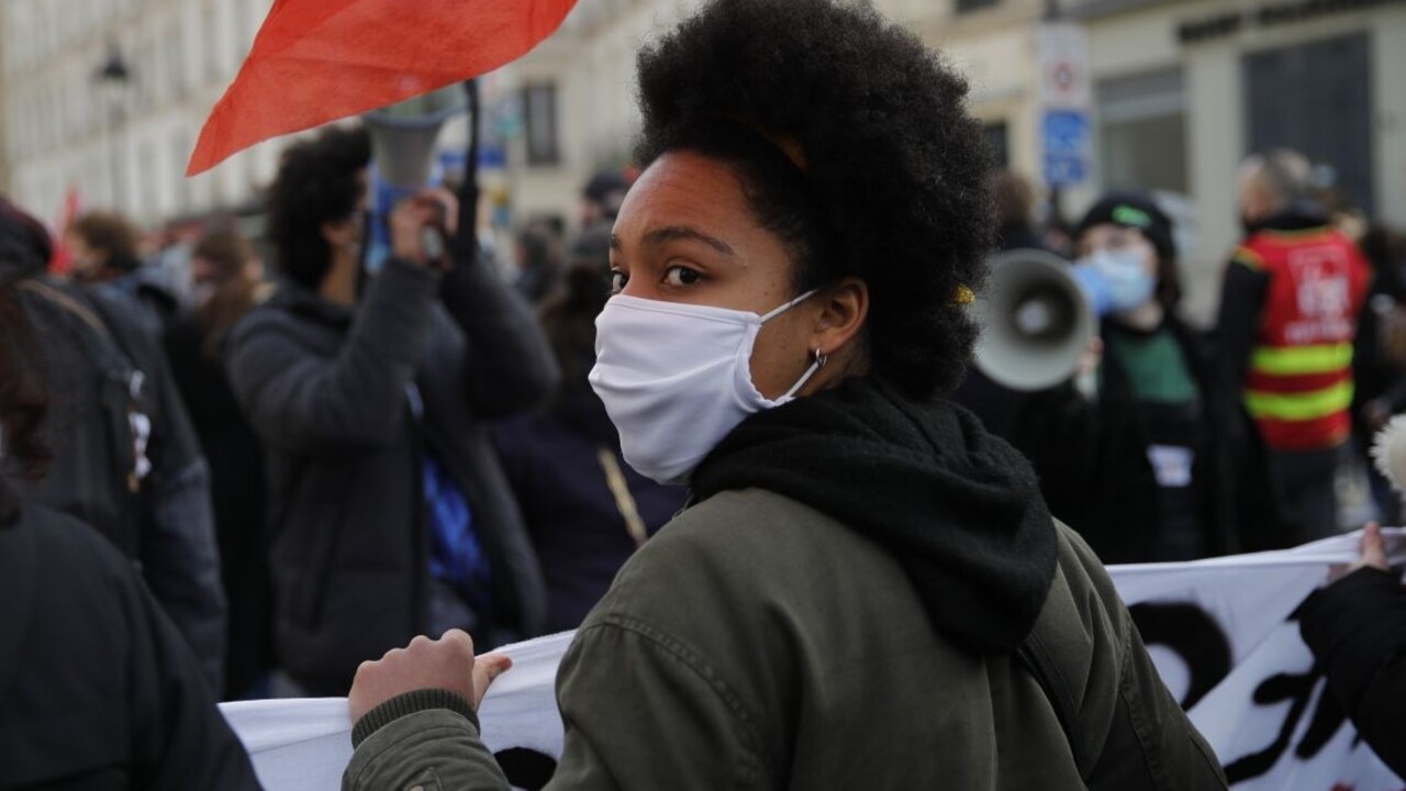 Francúzom sa nepáči bezpečnostný zákon, opäť protestujú