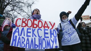 Chcú slobodnú krajinu. Ľudia protestujú za Navaľného prepustenie
