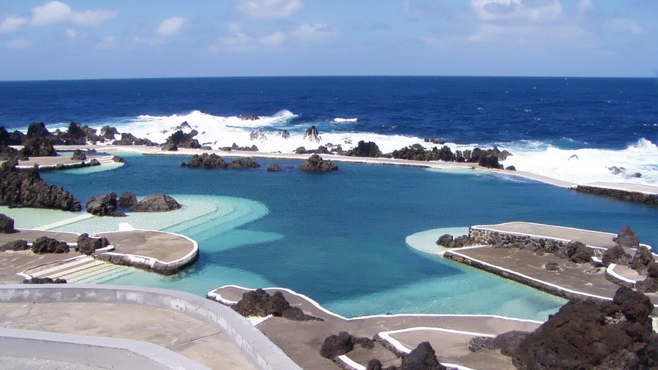 Novinky zo sveta cestovania: Európske krajiny sprísňujú opatrenia, cestovať sa ale stále dá