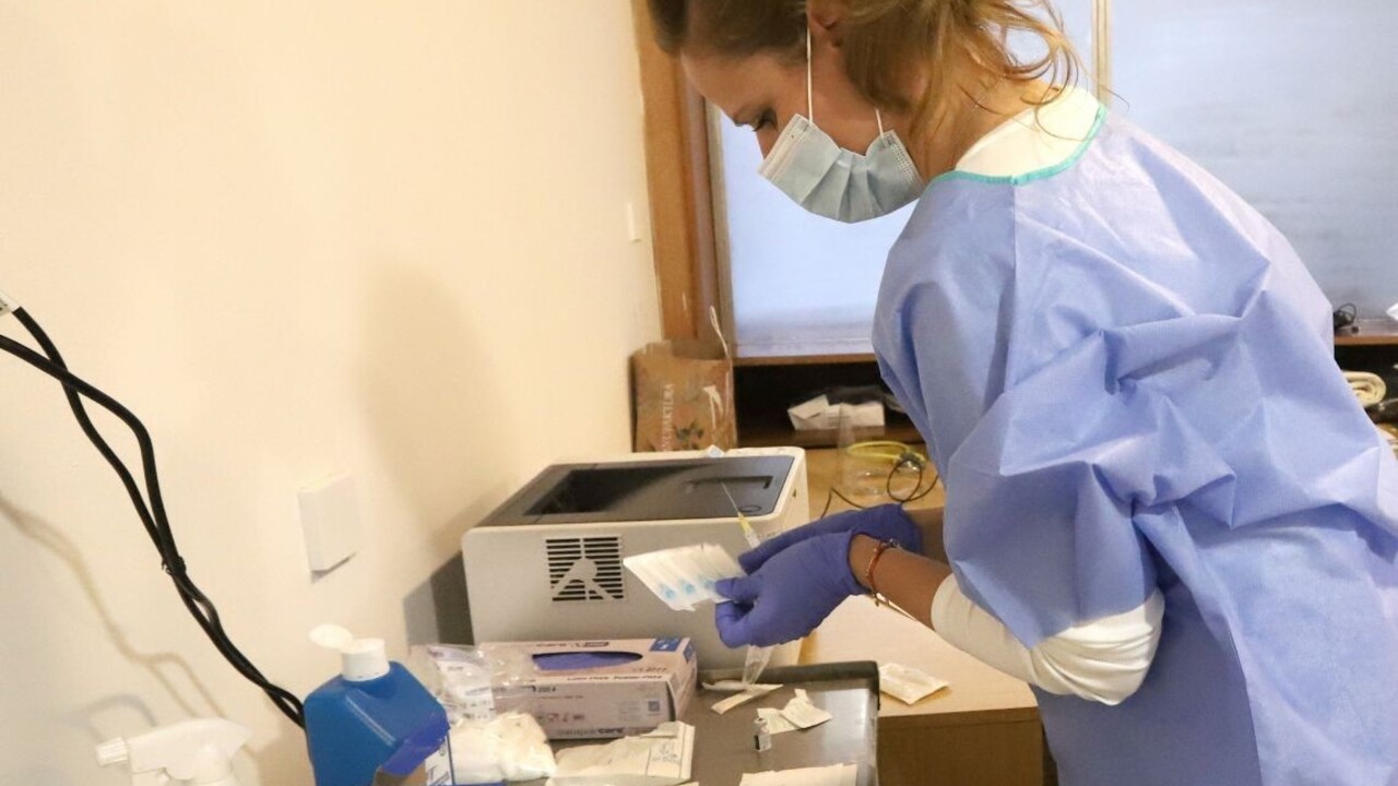 Lôžka sú plne obsadené. Situácia v Zlatých Moravciach je vážna