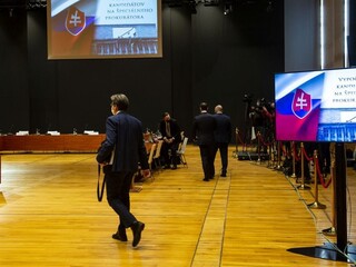Premiér sa chce v koalícii dohodnúť na špeciálnom prokurátorovi