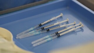 Nepoužité vakcíny mali vyhodiť do koša, nemocnica tvrdenia odmieta