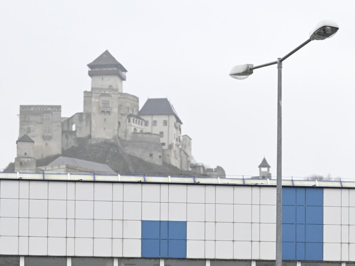Trenčín si nemôže dovoliť otvoriť školy. Rybníček chce chrániť ľudí