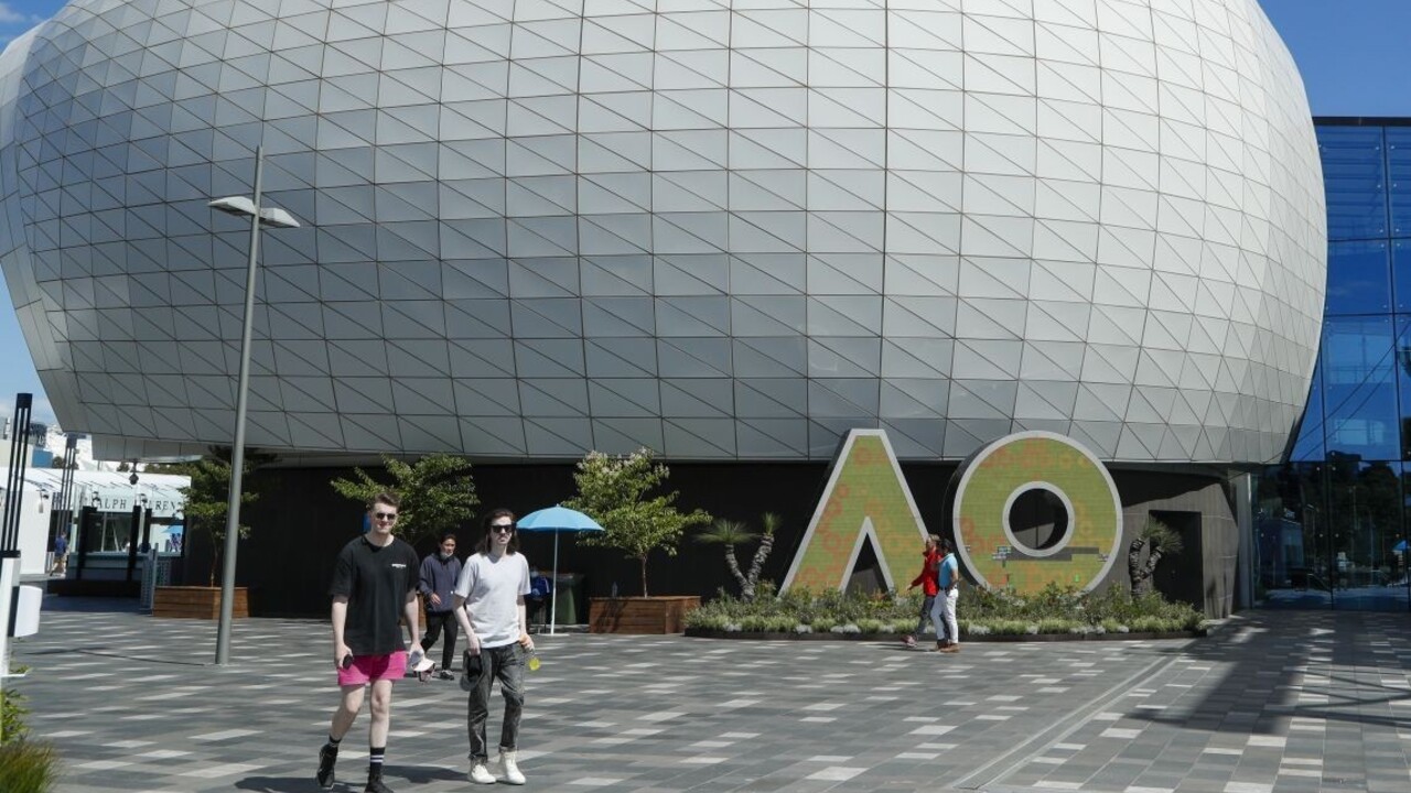 Testovali stovky tenistov a rozhodcov, grandslam nie je v ohrození