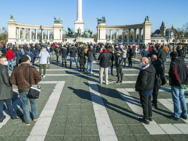 V Maďarsku sa situácia zhoršuje, priznal Orbán. Verí v čínsku vakcínu