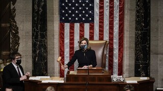 Majú právo súdiť Trumpa? Spáchal vážny zločin, tvrdia demokrati