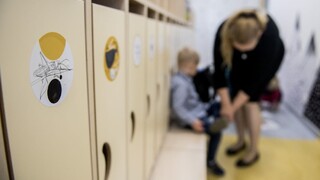 Dieťa má príznaky vírusu, niektoré škôlky v Bratislave museli uzavrieť