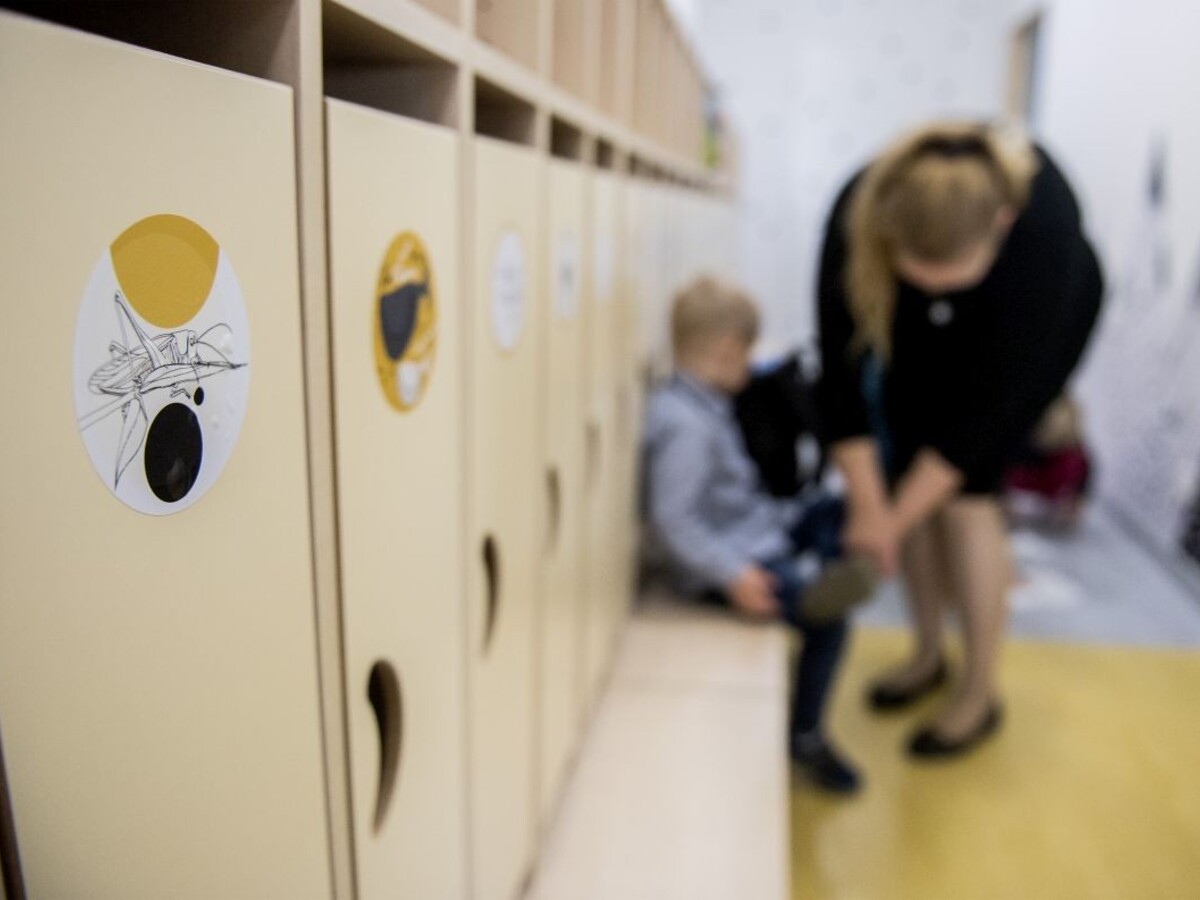 Dieťa má príznaky vírusu, niektoré škôlky v Bratislave museli uzavrieť