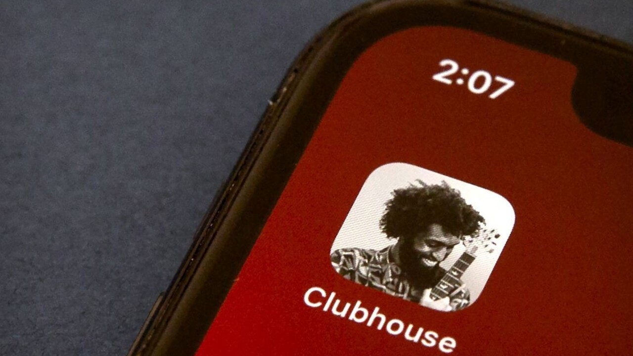 Čína zablokovala prístup k sociálnej sieti Clubhouse