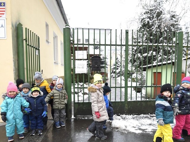 Do škôl a škôlok sa podľa ministerstva vrátilo vyše sto tisíc žiakov