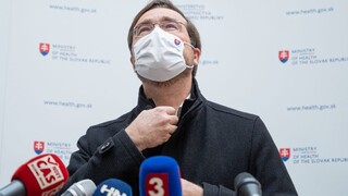 Zhoršuje sa to. Krajčí sa obáva škôl, zaočkujú tisícky učiteľov