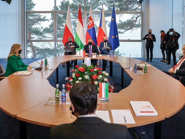 Konalo sa stretnutie lídrov V4, témou bola aj energetická bezpečnosť
