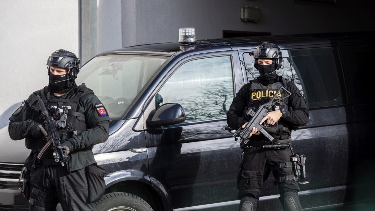 Po Suchobovi z kauzy Mýtnik bude pátrať Interpol