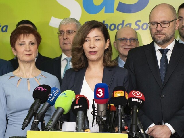 Nicholsonová končí v SaS. Takto reaguje strana