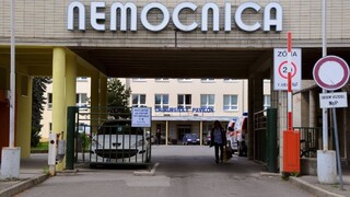 Zvolenská nemocnica ide z posledných síl. Chorých je veľa, personálu málo