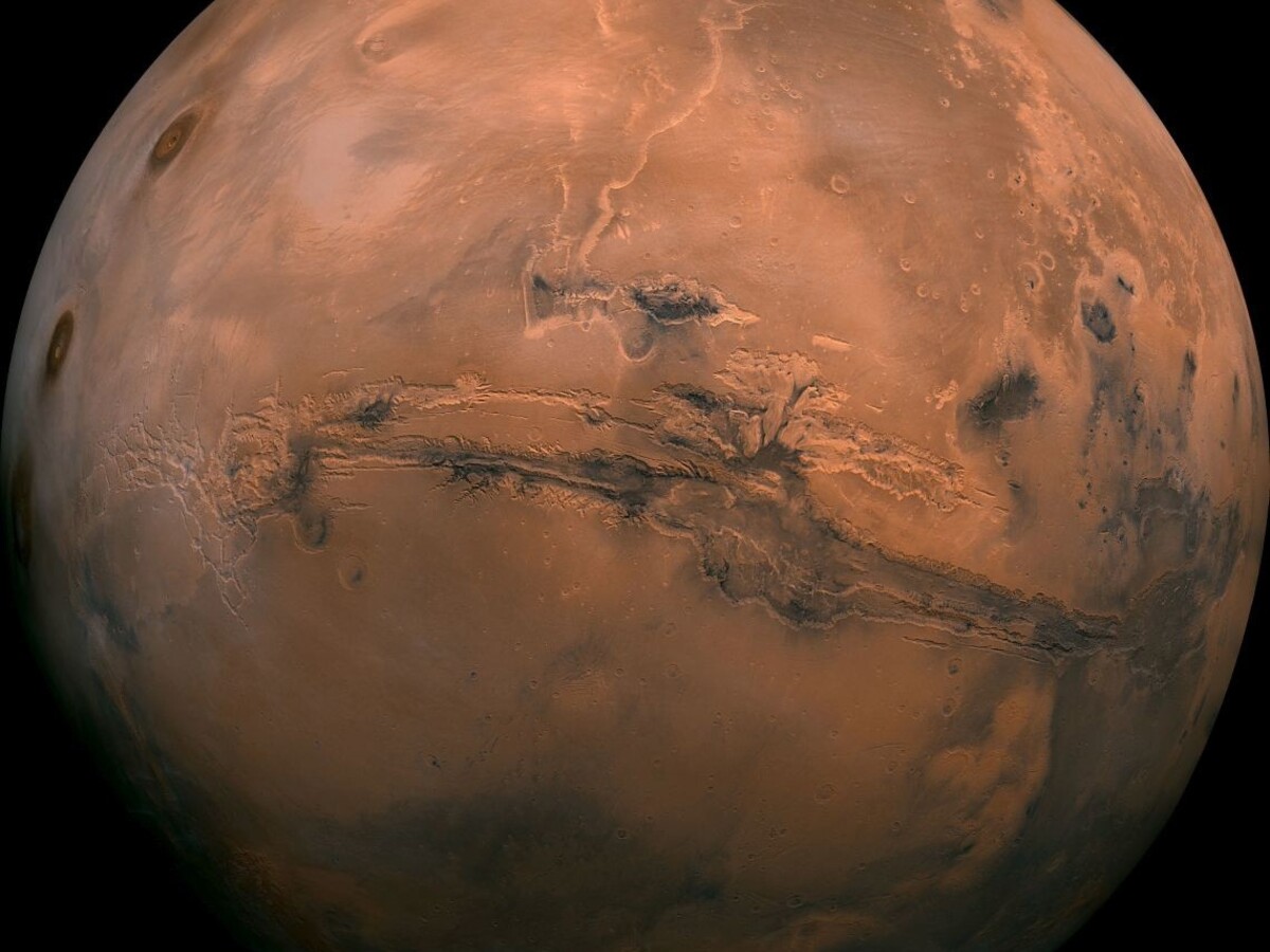 Pozrite si Mars zblízka. Sonda úspešne vstúpila na jeho dráhu