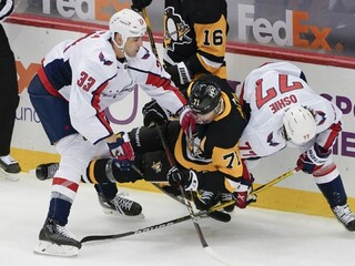 NHL: Chára strieľal, brankára ohrozil aj Pánik. Washington nebodoval