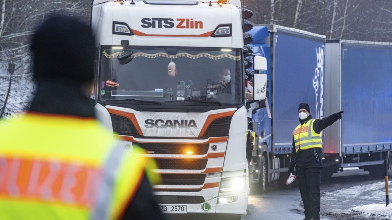 Na hraniciach s Nemeckom sa čaká, no situácia je pokojnejšia