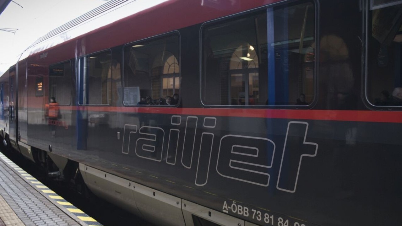 Pozastavenie sa nekoná, vlak Bratislava - Zürich pôjde podľa plánu